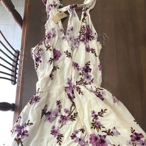 American Eagle White Floral Romper NWT Medium